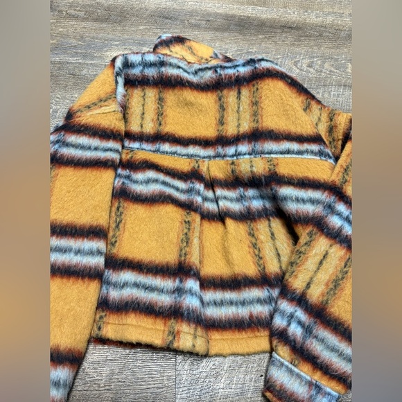 VIGOSS Striped Faux Fur Jacket - Picture 11 of 13